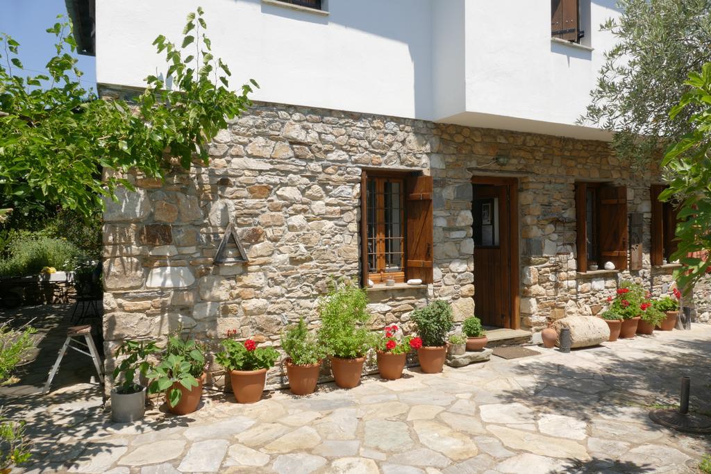 Traditional Stonehouse Potistika Ngoại thất bức ảnh